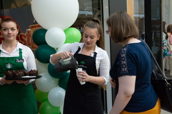 Starbucks-Debrecen-Fórum-nyitás11