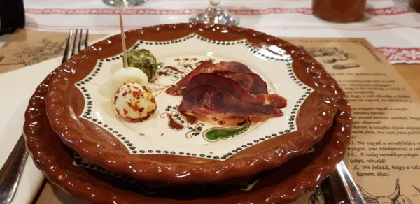 43390811_862852097172378_7976483141802000384_n